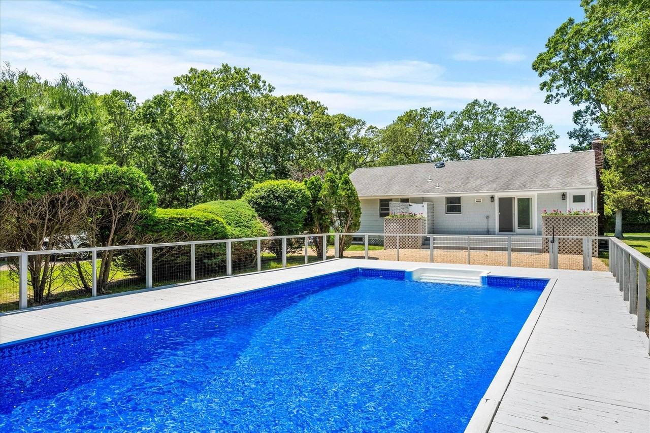 64 Old Depot Rd - Photo 3 of 15