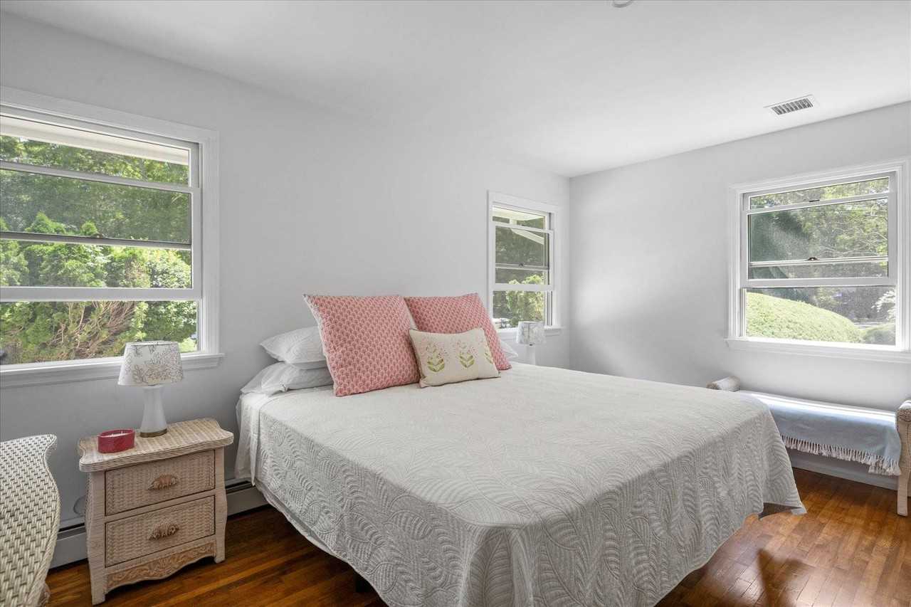 64 Old Depot Rd - Photo 7 of 15