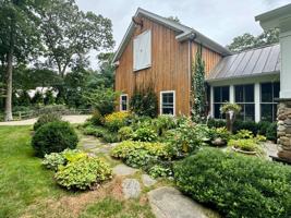 featured image of 2 Great Oak Way