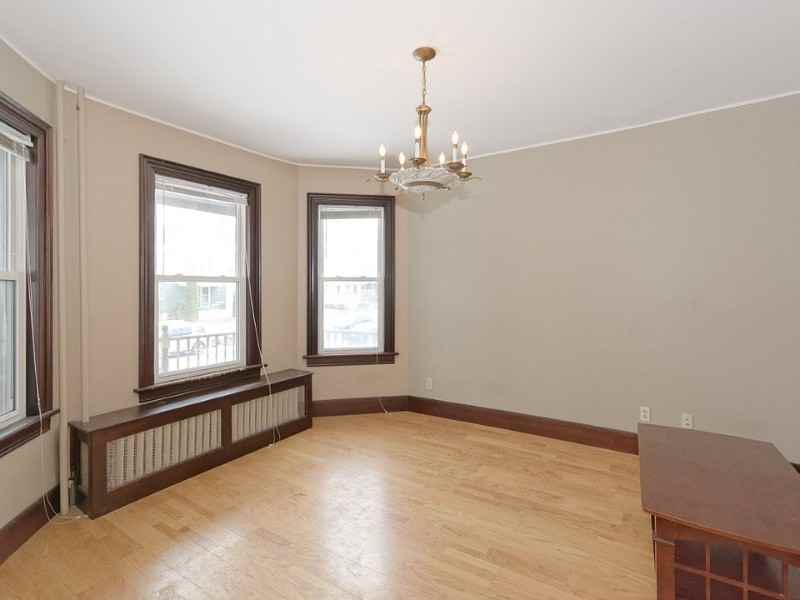 546 Mercer St #1 - Photo 4 of 12