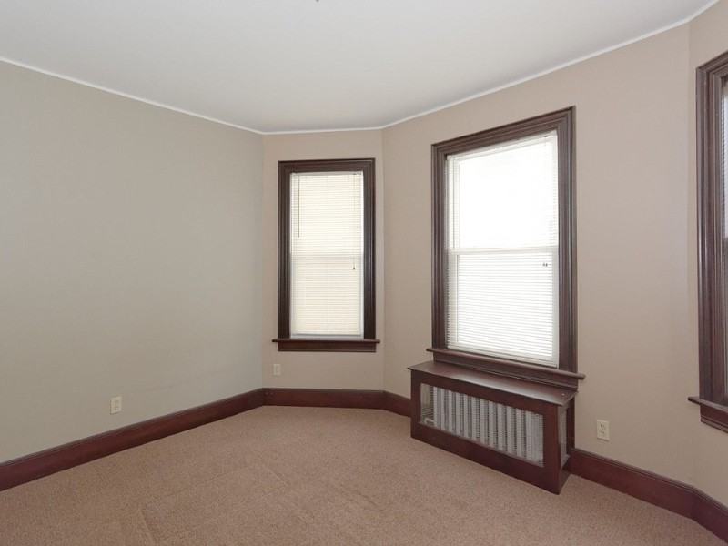 546 Mercer St #1 - Photo 5 of 12