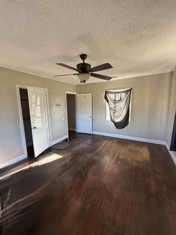 440 Weisenbaker Rd - Photo 3 of 17