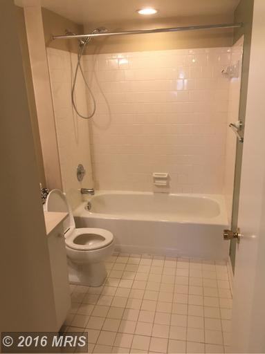 5 Belmullet Ct #302 - Photo 3 of 12