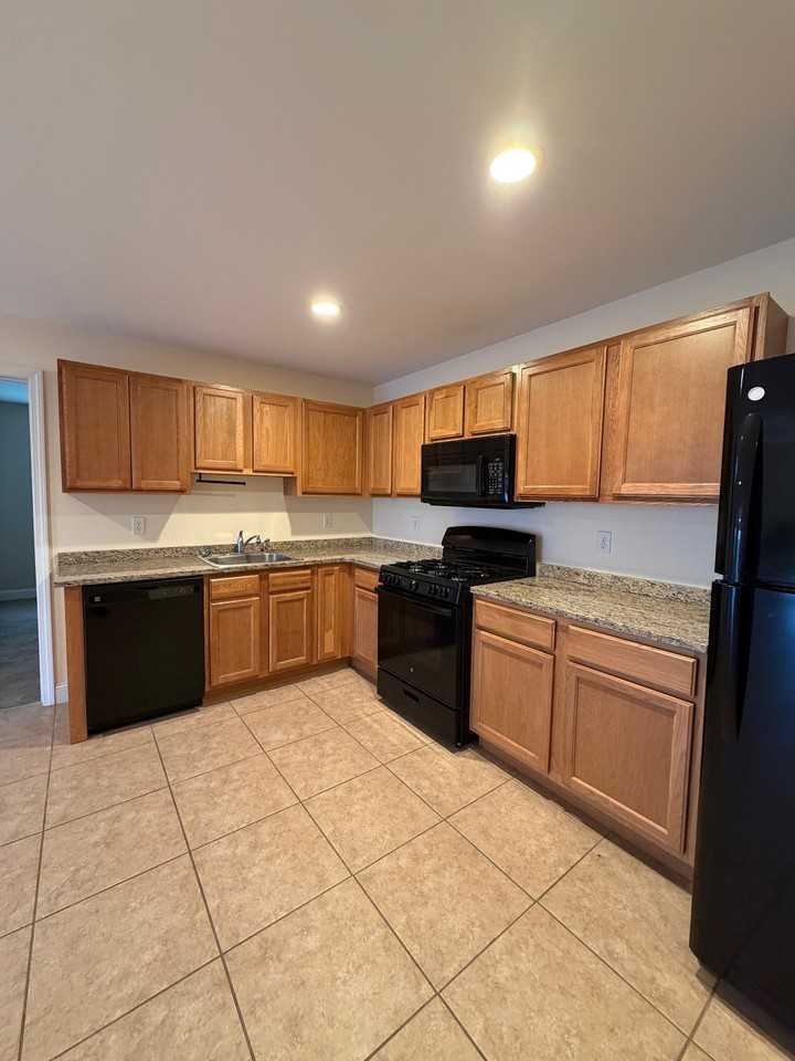 9 Jenna Ln - Photo 2 of 15