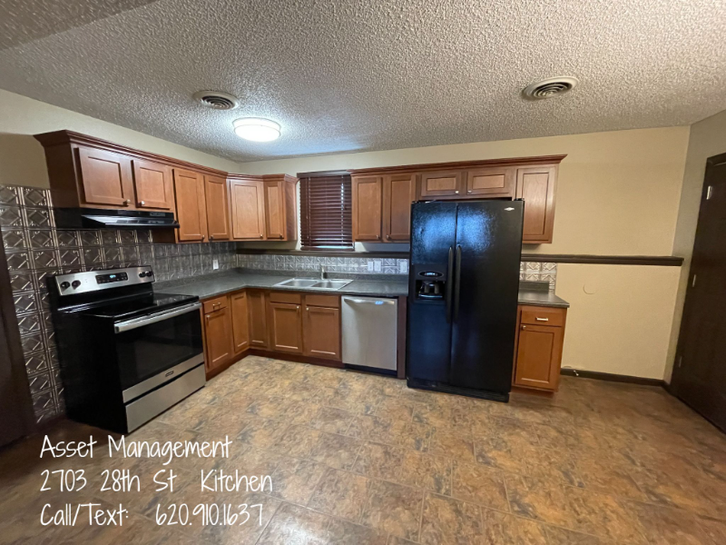 2703 28th St - Photo 7 of 16