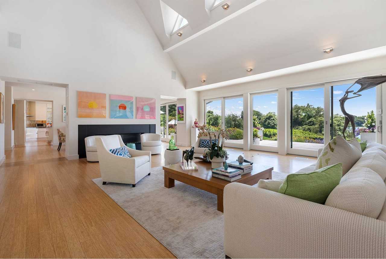 316 Deerfield Rd - Photo 3 of 30