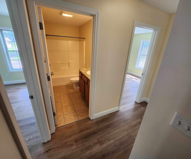 128 S Main St - Photo 7 of 12