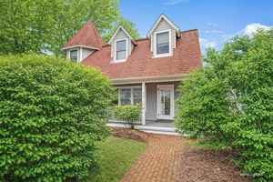 featured image of 150 King St