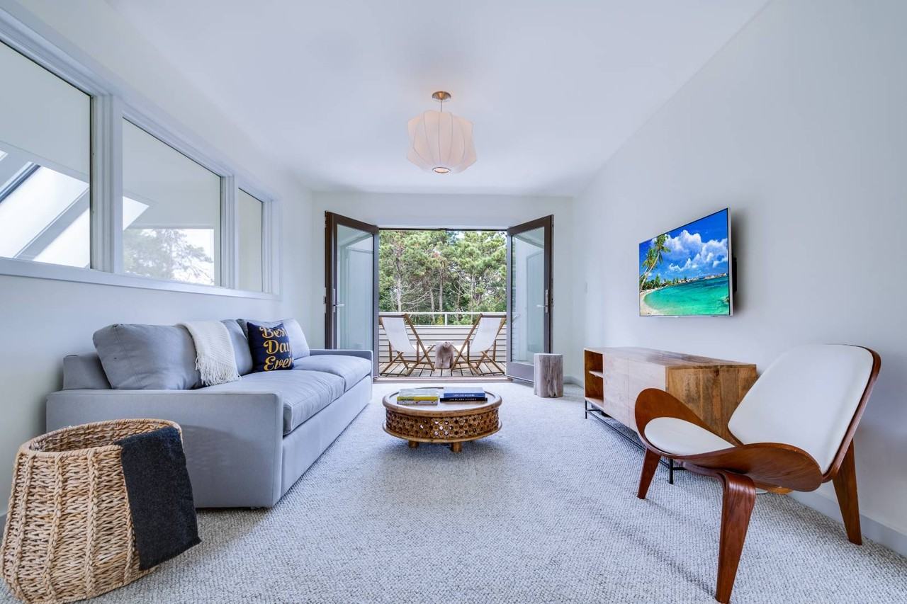 49 Arbutus Rd - Photo 7 of 24