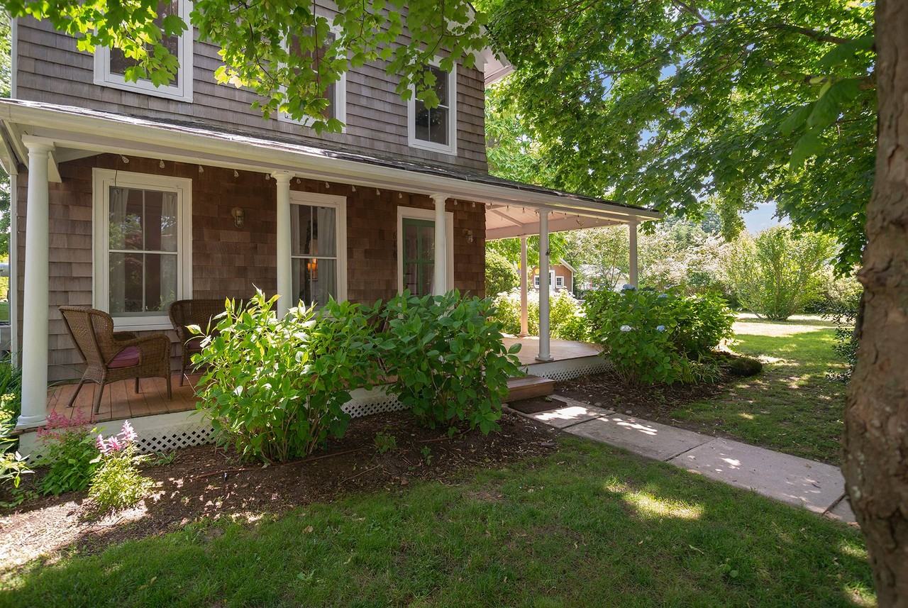 640 Orchard St - Photo 3 of 29