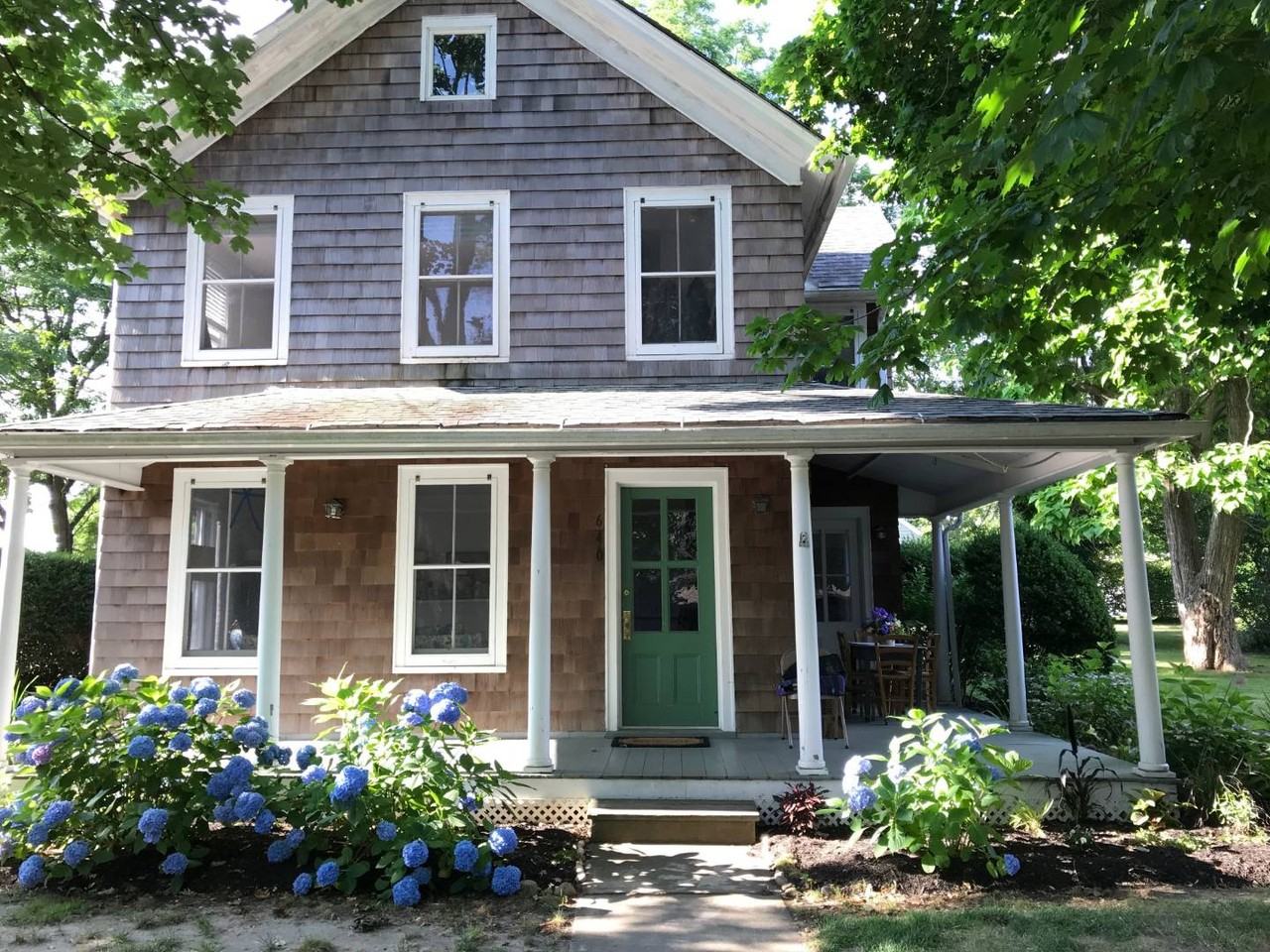 640 Orchard St - Photo 4 of 29