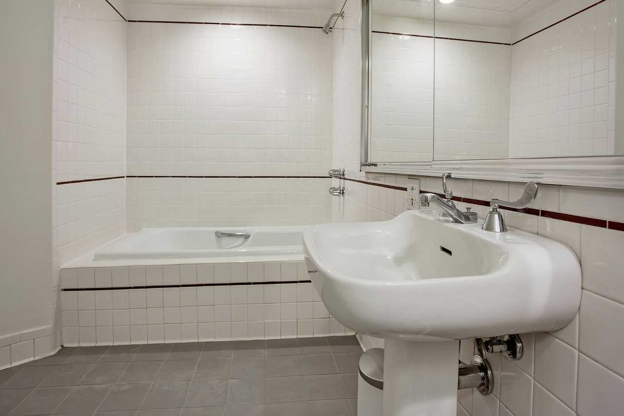 131 W 21st St #2 - Photo 4 of 4