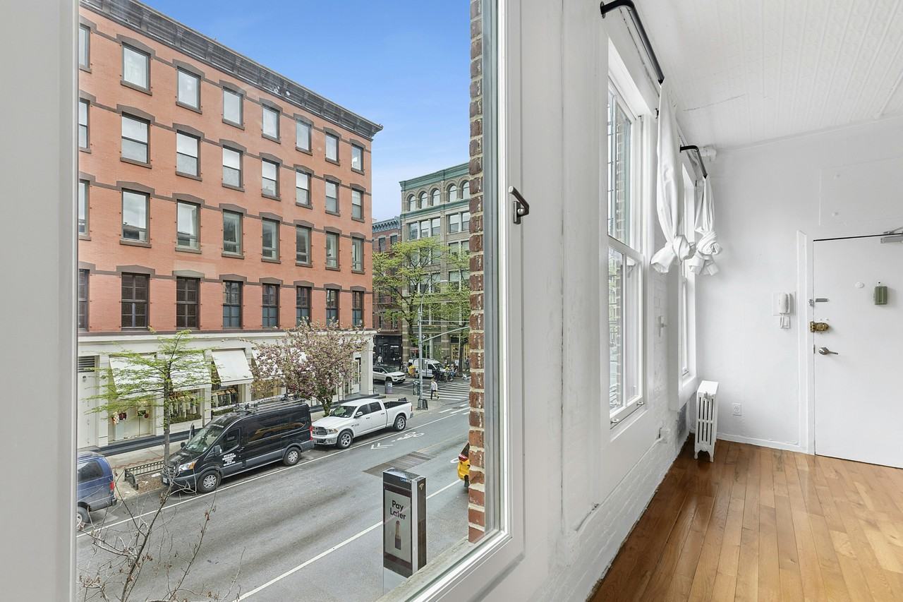 399 W Broadway #2B - Photo 3 of 7