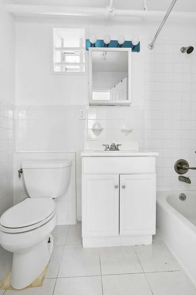 399 W Broadway #2B - Photo 7 of 7