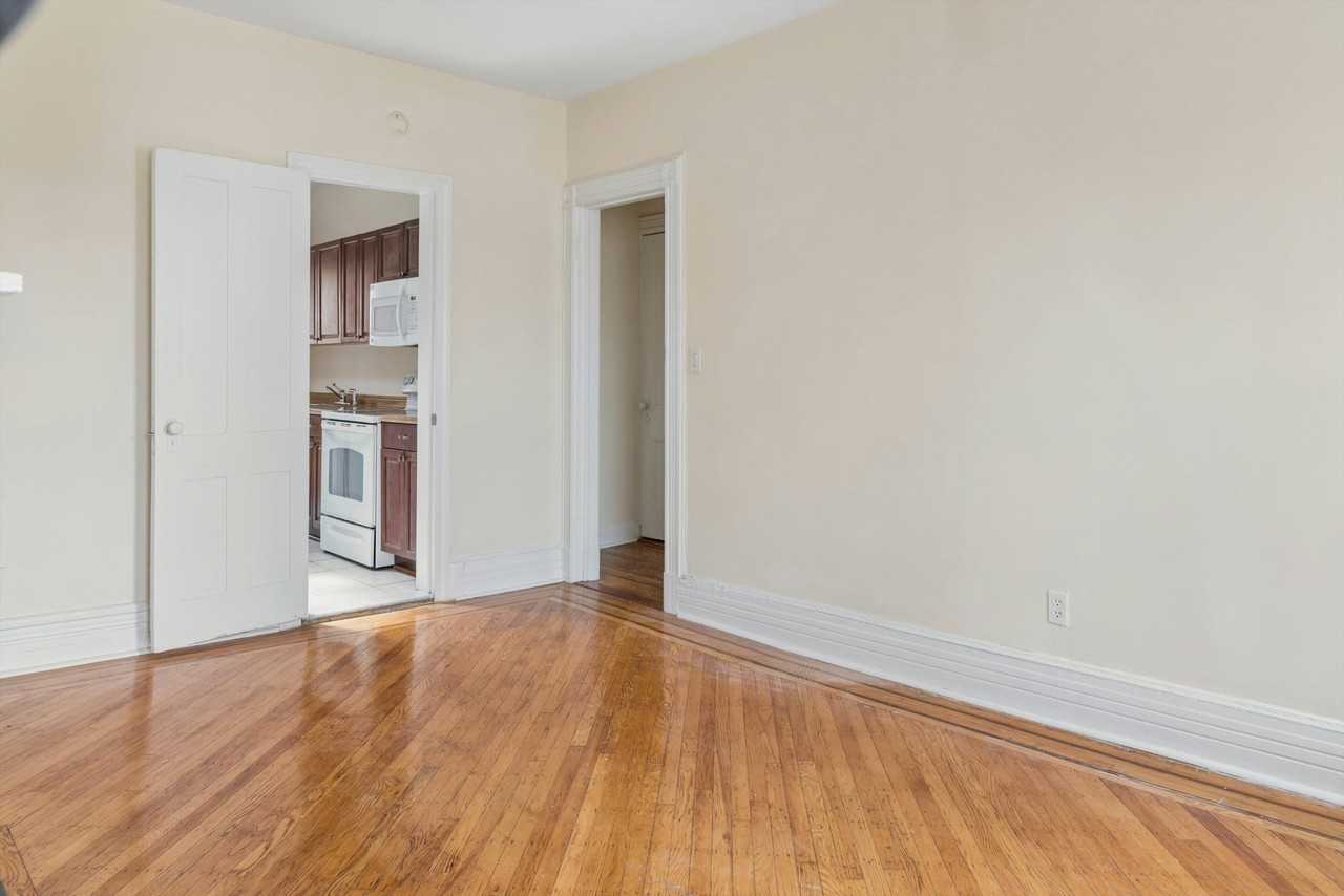 137 W 130th St #3 - Photo 2 of 8