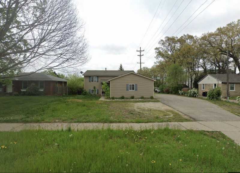 3360 Burlingame Ave Sw - Photo 2 of 15