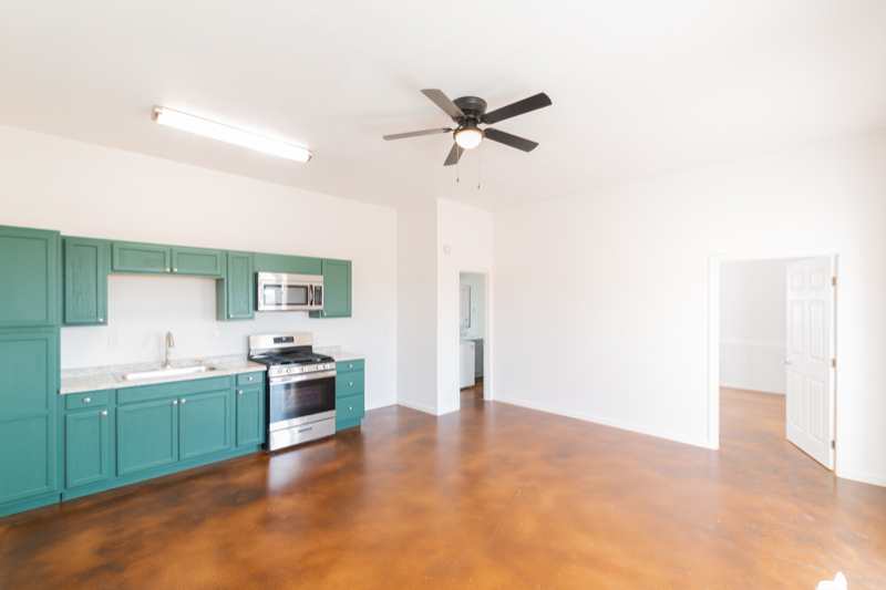 29950 Woodbine Ln - Photo 3 of 10