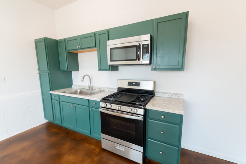 29950 Woodbine Ln - Photo 4 of 10