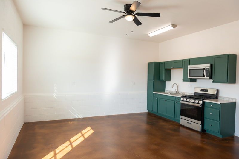 29950 Woodbine Ln - Photo 5 of 10