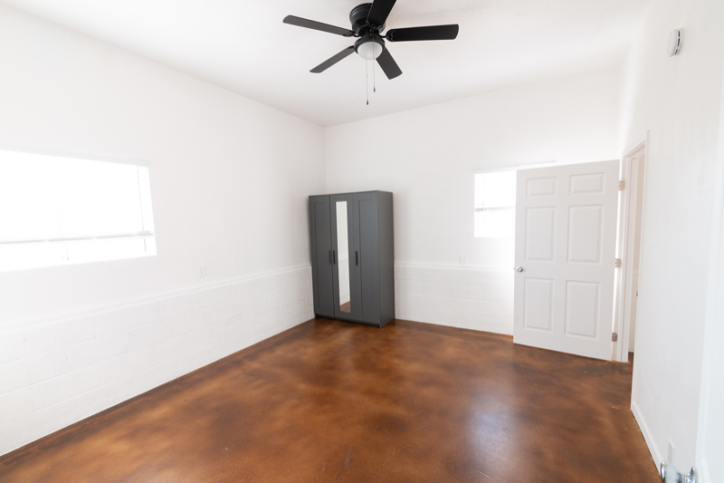 29950 Woodbine Ln - Photo 6 of 10