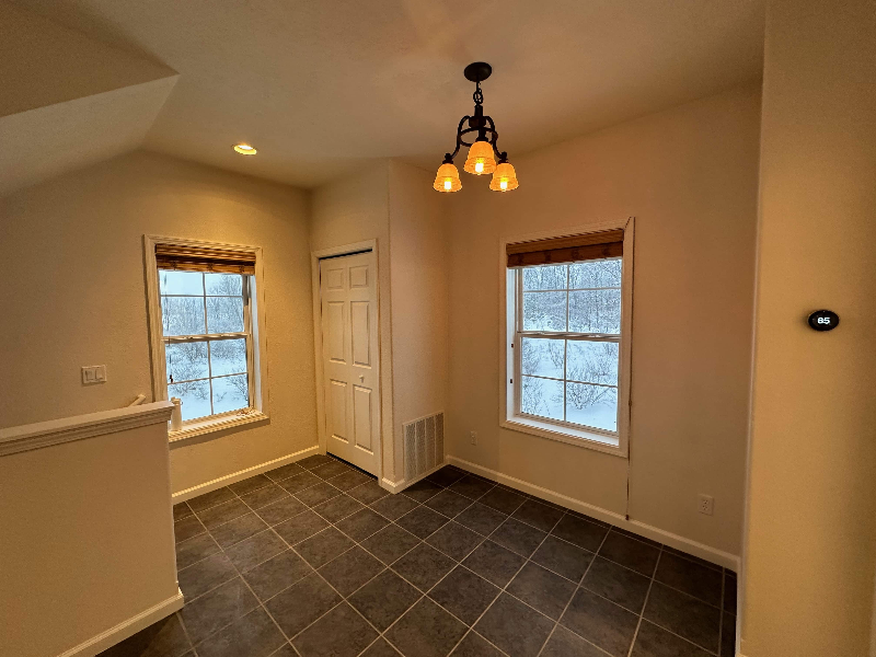 1113 Umber Dr - Photo 6 of 30