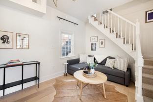 165 Queen St #B - Photo 1 of 1