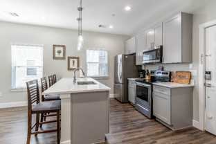 142 W 5th St #B - Photo 1 of 1