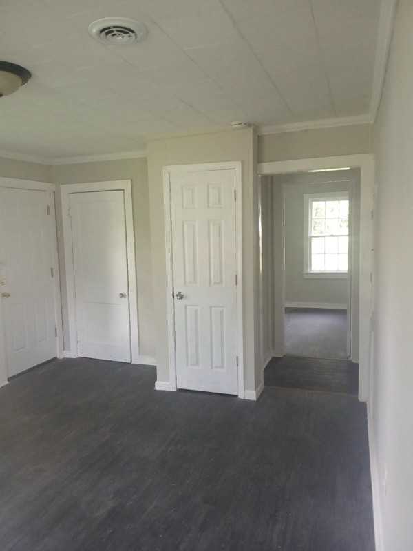 6 Court C - Photo 6 of 16