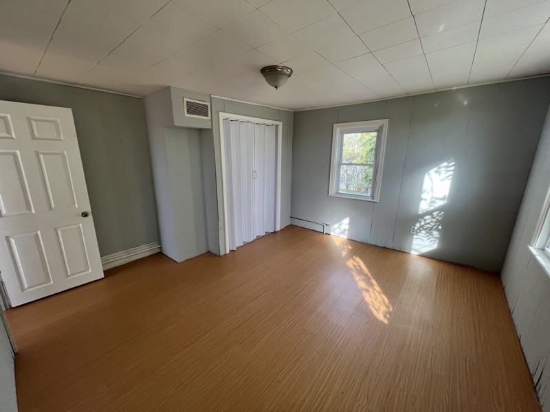 2511 S Snyder Ave - Photo 7 of 8