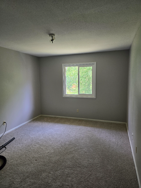 1718 Nw Pine Rd - Photo 5 of 8