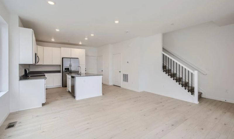 5552 Second Ave - Photo 3 of 13