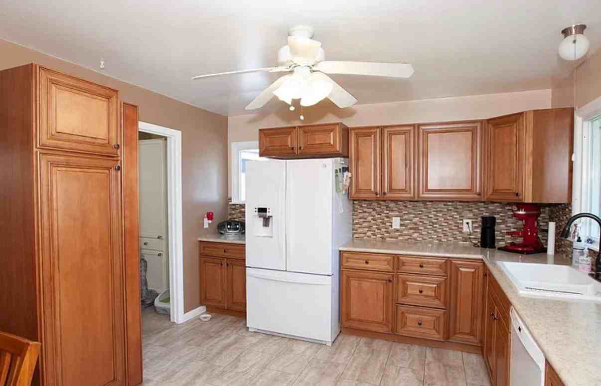 1416 Adams Cir - Photo 6 of 25