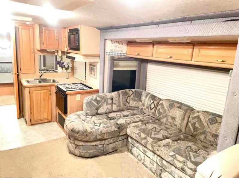 1901 Halford Ave - Photo 4 of 10