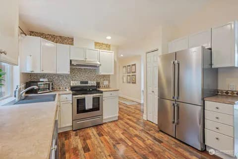 1308 Brown St - Photo 7 of 34