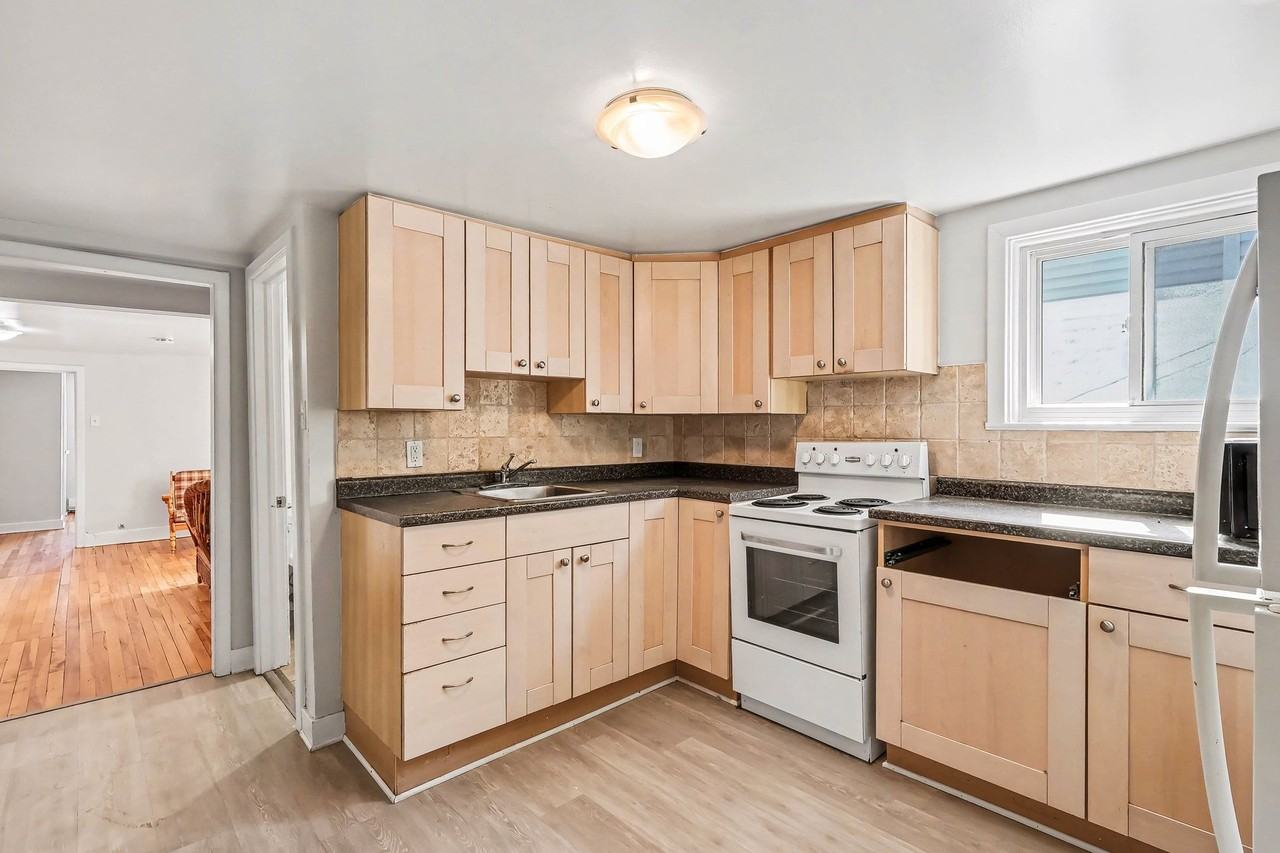 64 Cobourg Street - Photo 7 of 13