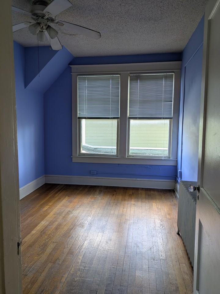 6604 1st St Nw #2 - Photo 5 of 13