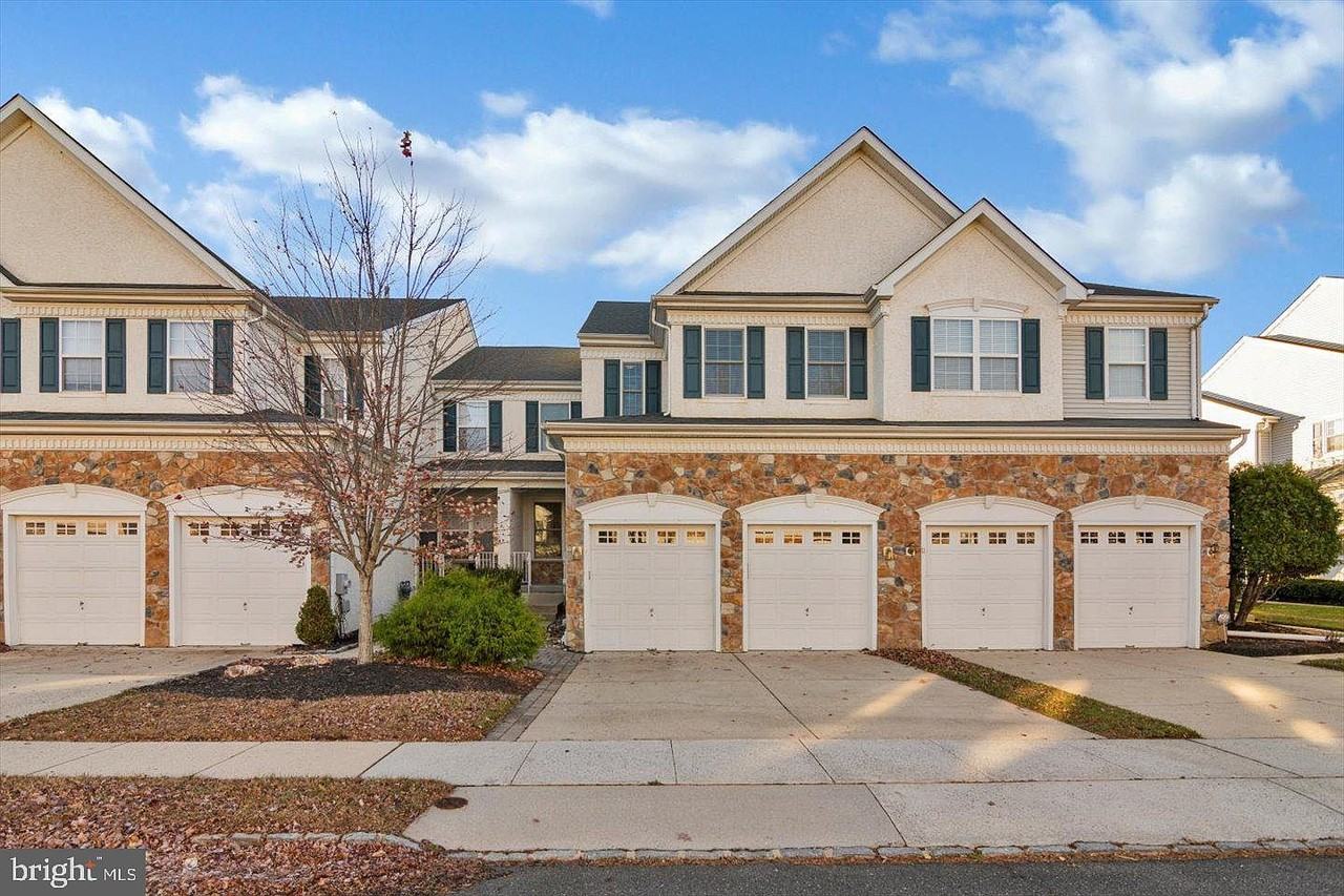 6 Ross Way #6 - Photo 2 of 2