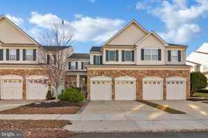 featured image of 6 Ross Way #6