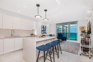 featured image of 2301 Collins Ave #1440