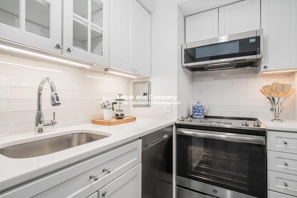 112 Pinckney St #12A - Photo 7 of 18