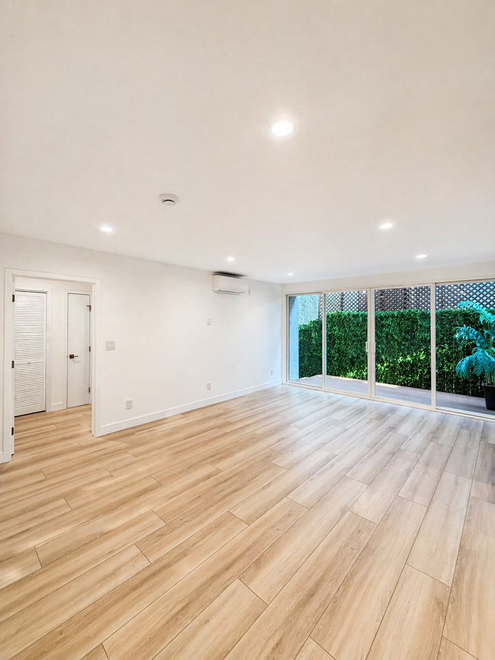 734 N Alfred St #1 - Photo 2 of 12