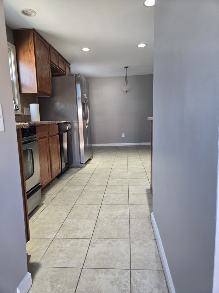 145 Midland Blvd #NA - Photo 2 of 15