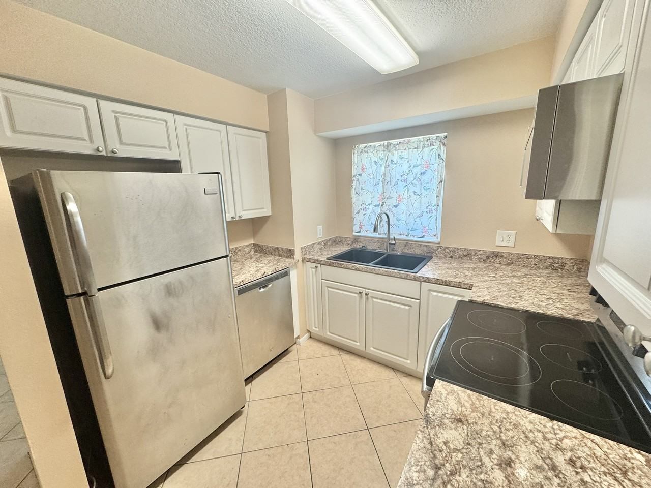 5002 E Seneca Ave #NA - Photo 5 of 23