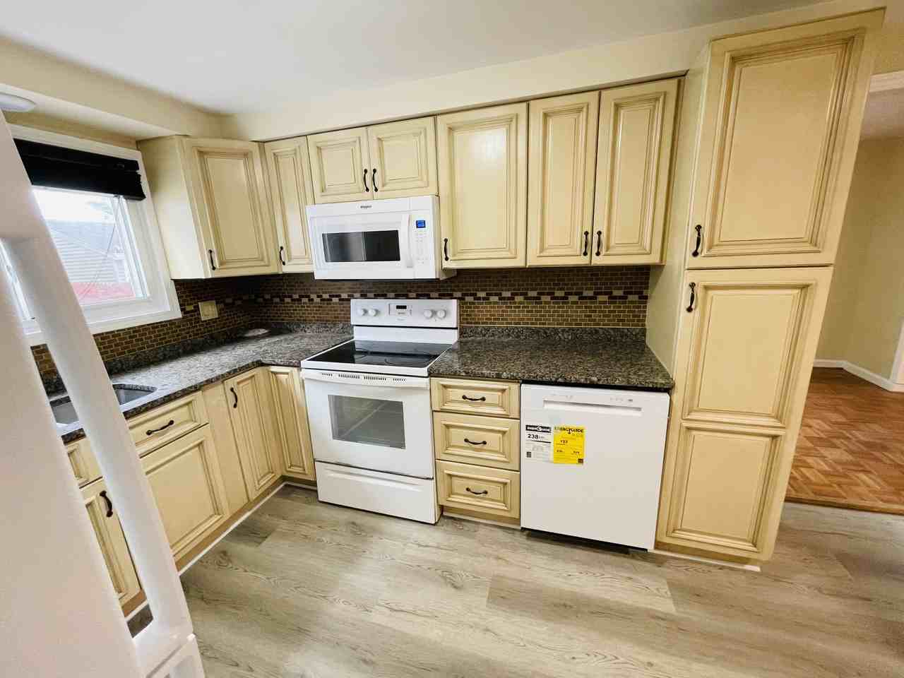 157 Fairgreen Dr - Photo 3 of 19