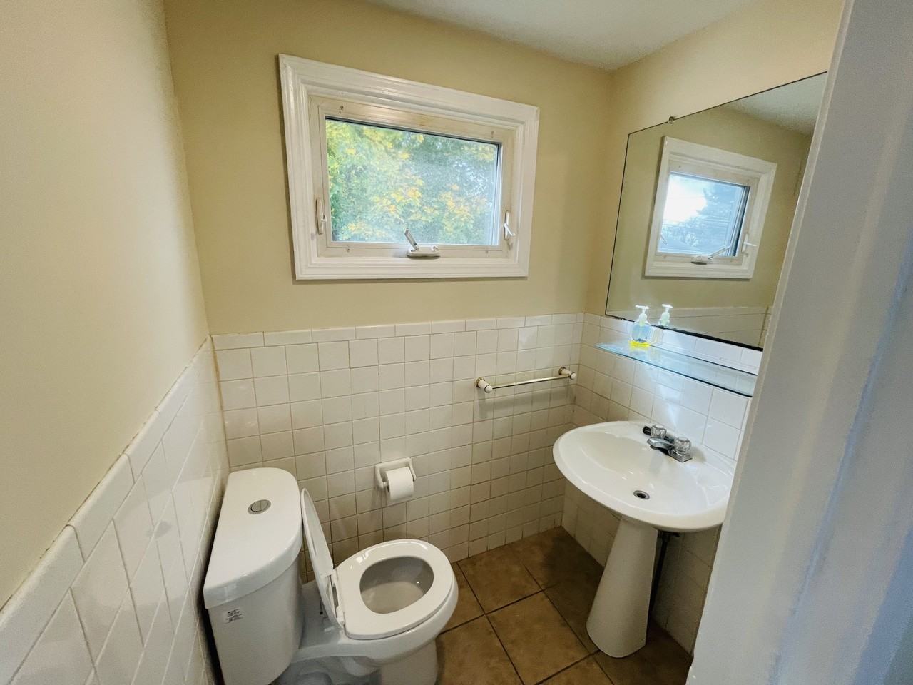 157 Fairgreen Dr - Photo 2 of 19
