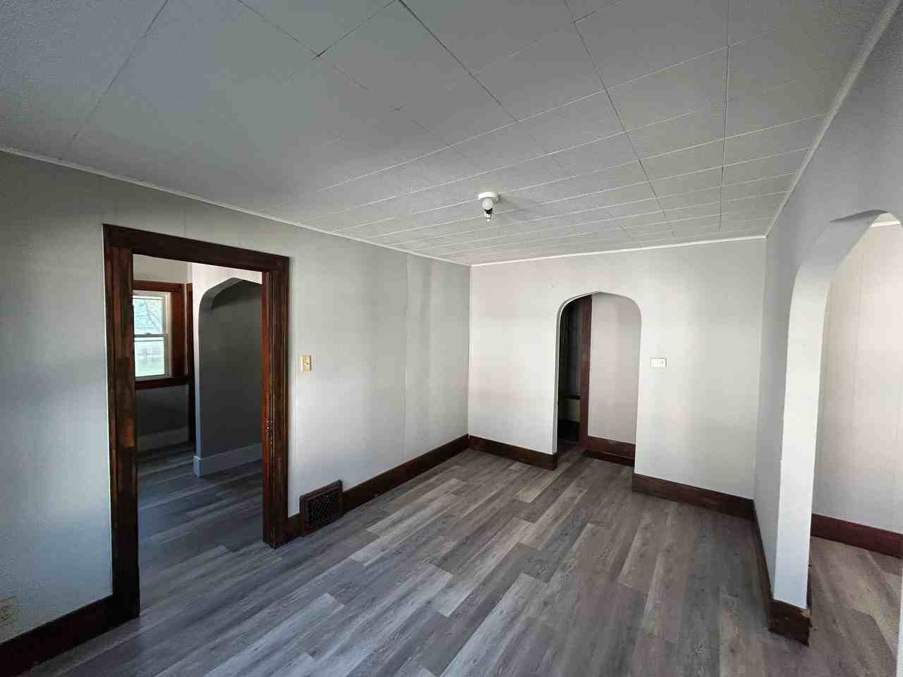 1544 E Hickory St #NA - Photo 3 of 8