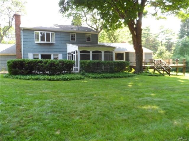 9 Round Pond Rd - Photo 3 of 7