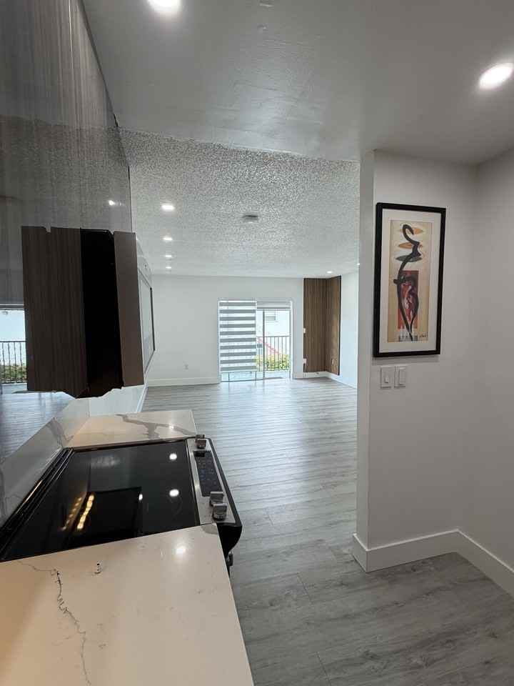 5731 Nw 37th St #211 - Photo 6 of 11