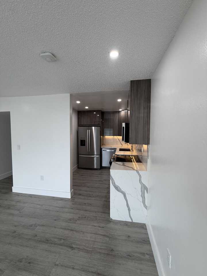 5731 Nw 37th St #211 - Photo 7 of 11