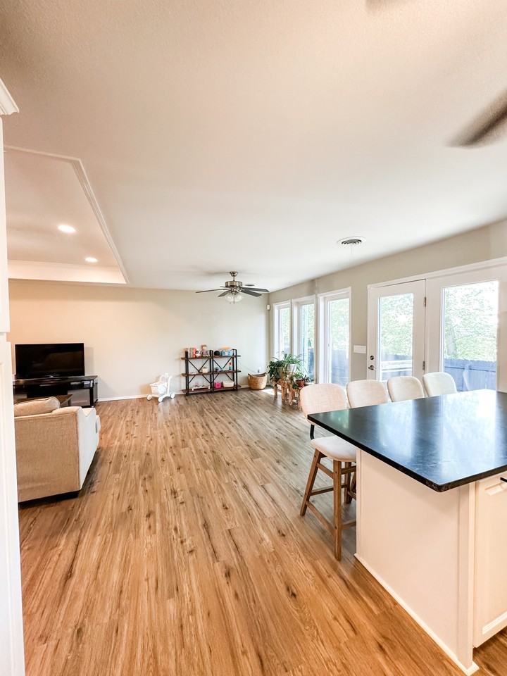 313 W 5th St #NA - Photo 7 of 20